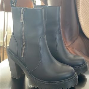 Dr. Martens Magdalena II Boots, Size 5